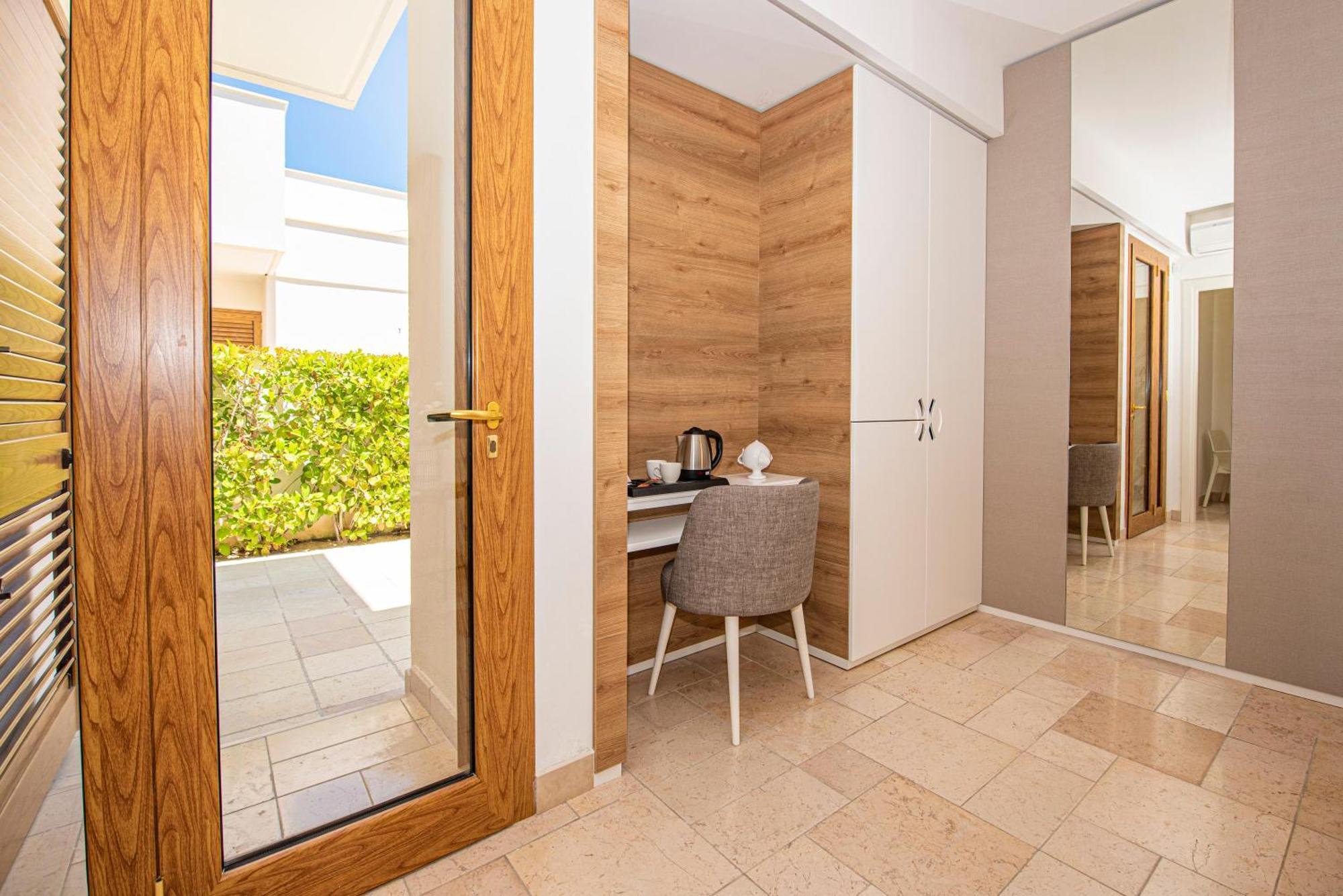 Marelive - Cdshotels Torre dell'Orso Exterior photo